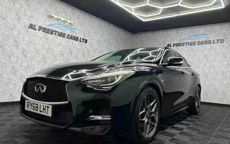 Used Infiniti Q30 Sport Tech 170 HP (125 kW) 2019 Hatchback