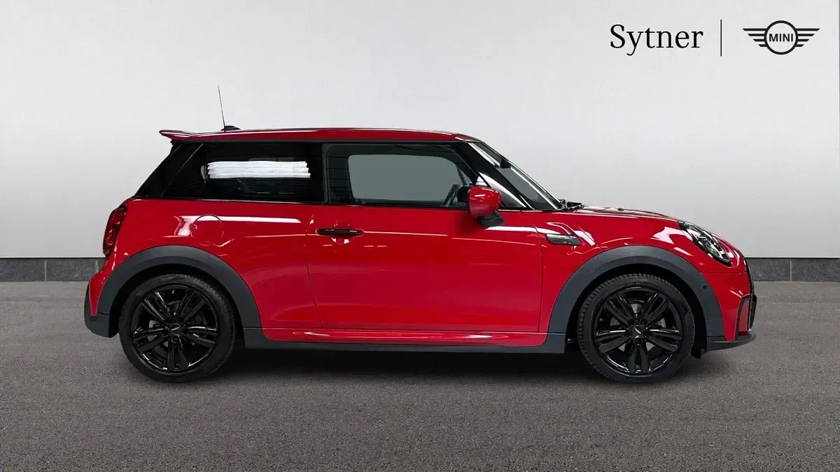 Used Mini Cooper Hatch 134 HP (98 kW) 2022 Red Hatchback