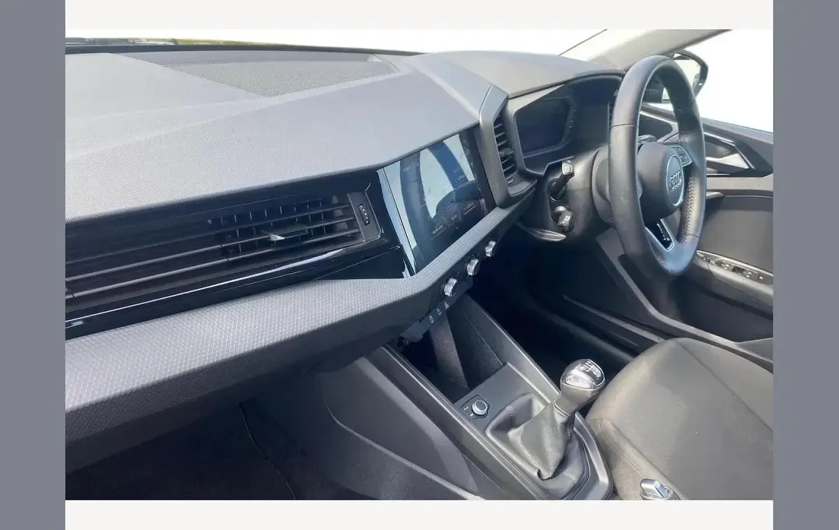 Used Audi A1 Design 95 HP (69 kW) 2020 Black SUV