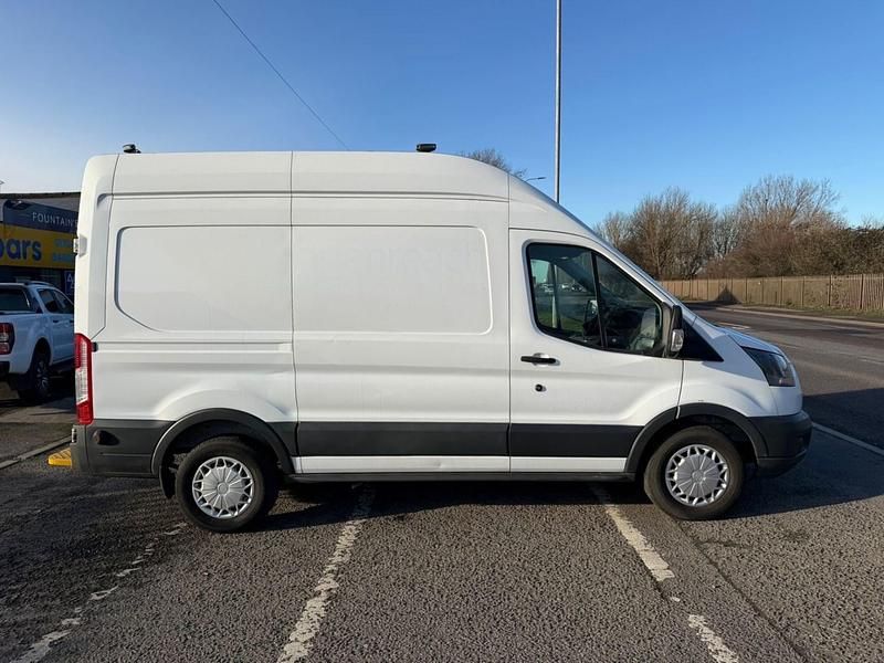 Used Ford Transit 2018 White MPV