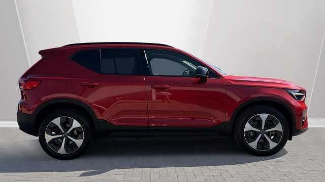 Used Volvo XC40 Ultimate 197 HP (144 kW) 2022 Red SUV