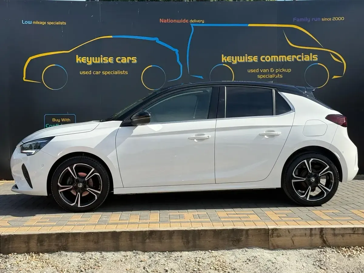 Used Vauxhall Corsa Edition 75 HP (55 kW) 2022 White Hatchback