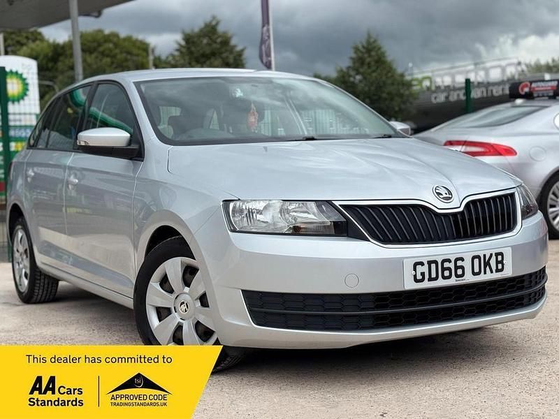 Silver Used 2016 Skoda Rapid Hatchback | £6,000 (Fair price) - Image 1/4