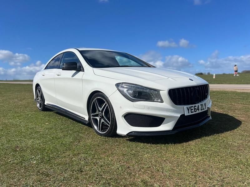 Used Mercedes CLA180 AMG 122 HP (89 kW) 2014 White Sedan