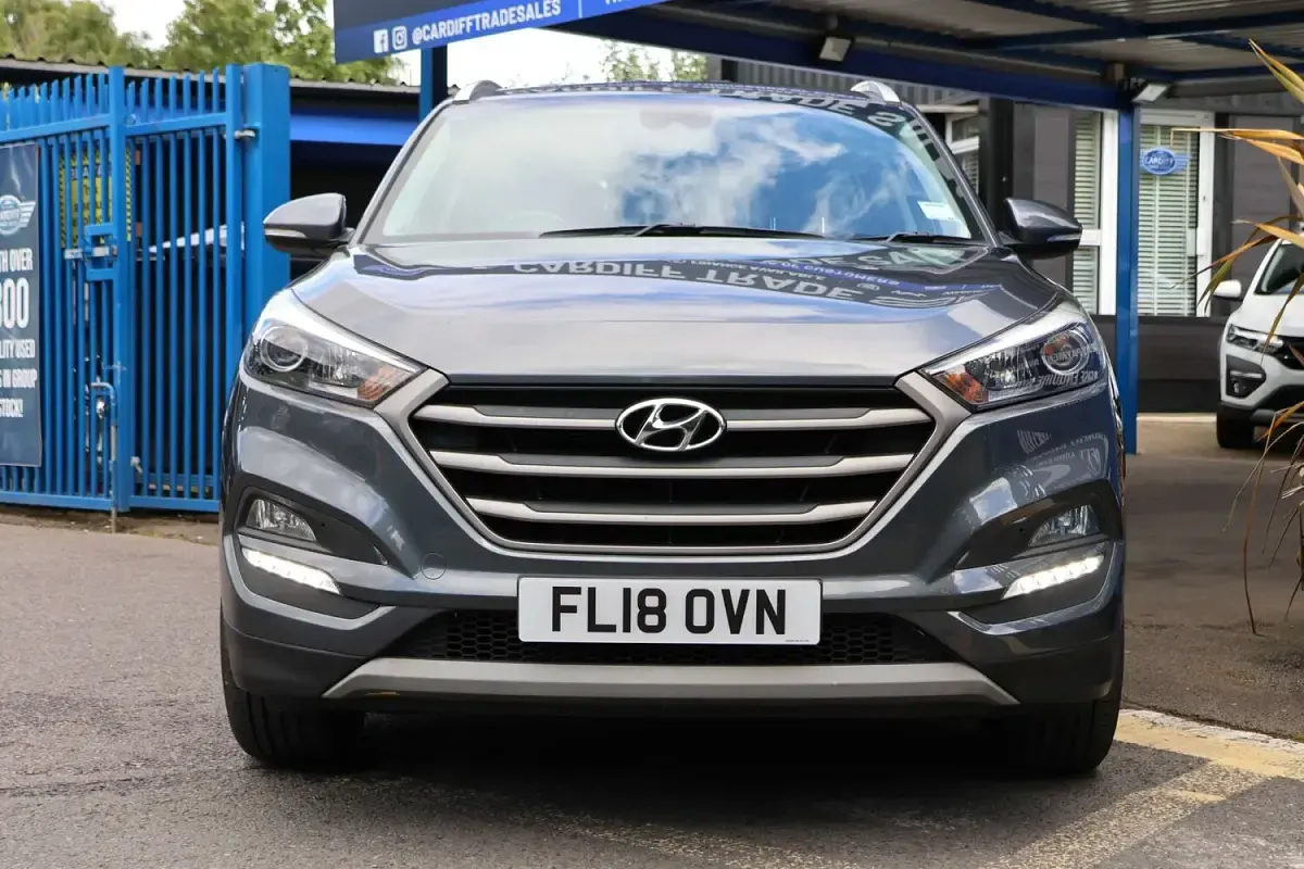 Used Hyundai Tucson SE 177 HP (130 kW) 2018 Grey SUV