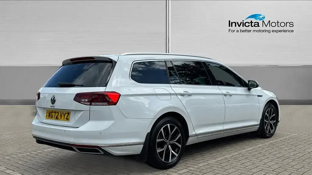 Used VW Passat GTE 2022 White Estate