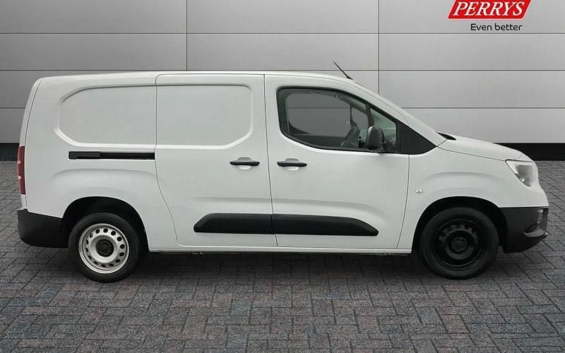 Used Vauxhall Combo 101 HP (74 kW) 2023 Van