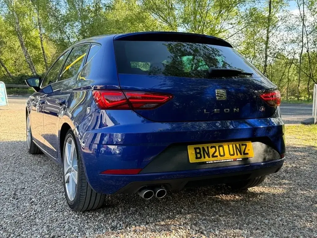 Used Seat Leon FR 150 HP (110 kW) 2020 Blue Hatchback