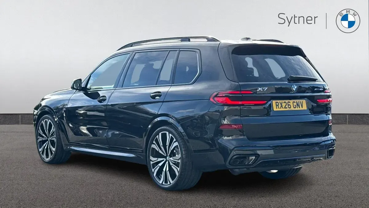New BMW X7 M Sport 376 HP (276 kW) 2026 Black SUV