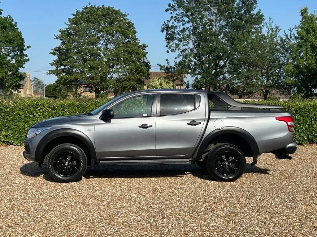 Used Fiat Fullback Cross 180 HP (132 kW) 2018 Grey Pickup