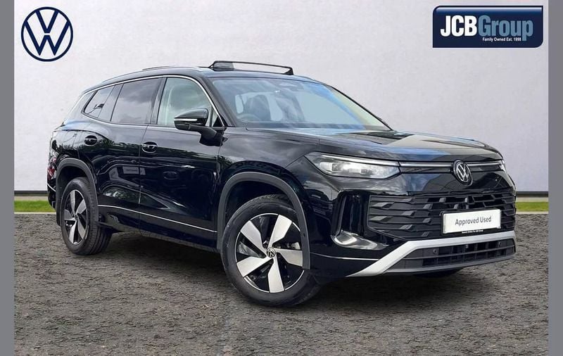 Black Used 2025 VW Tayron Match SUV | £38,990 (Good price) - Image 1/4