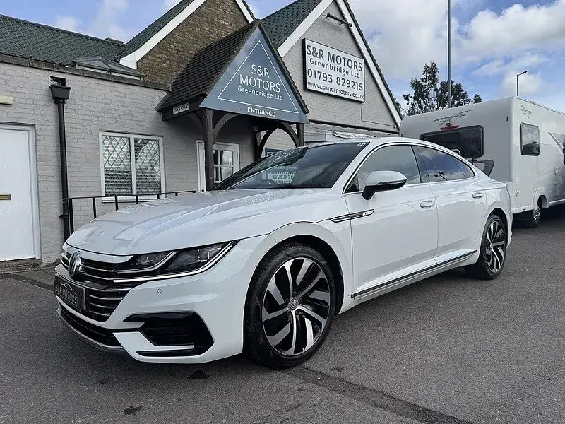 Used VW Arteon R-line 187 HP (137 kW) 2018 White Hatchback
