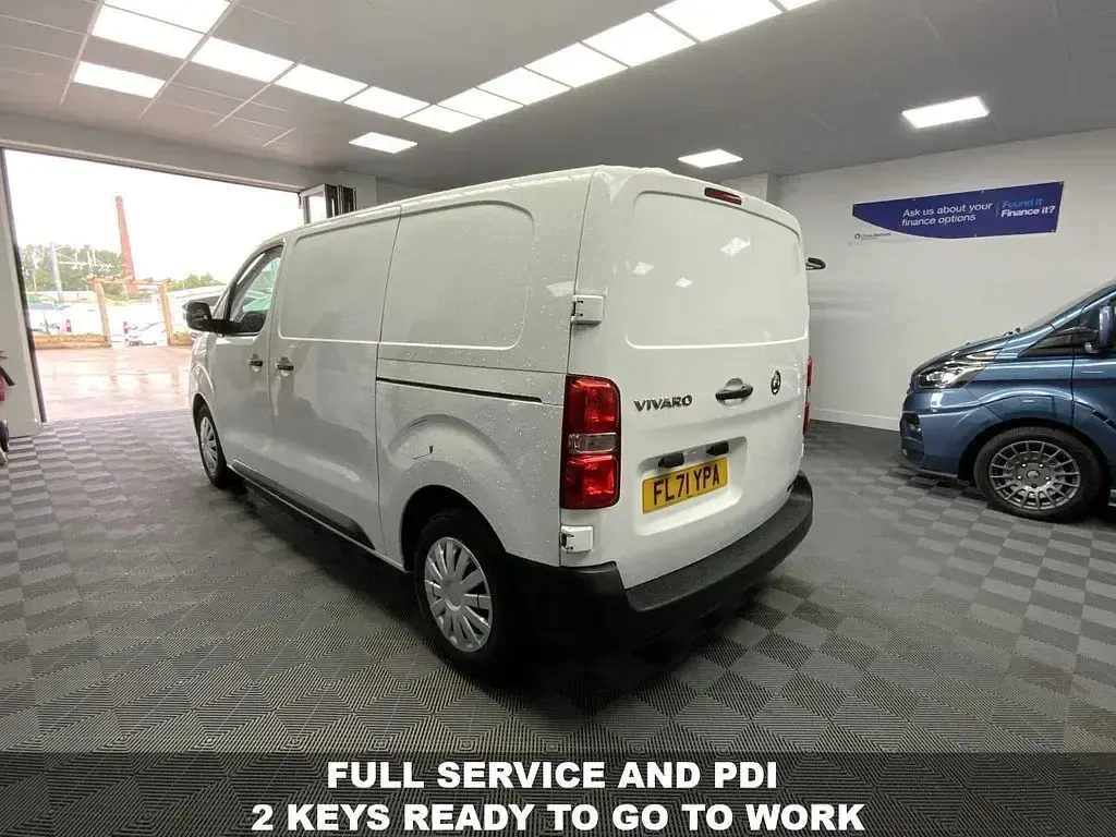 Used Vauxhall Vivaro Edition 100 HP (73 kW) 2021 White MPV