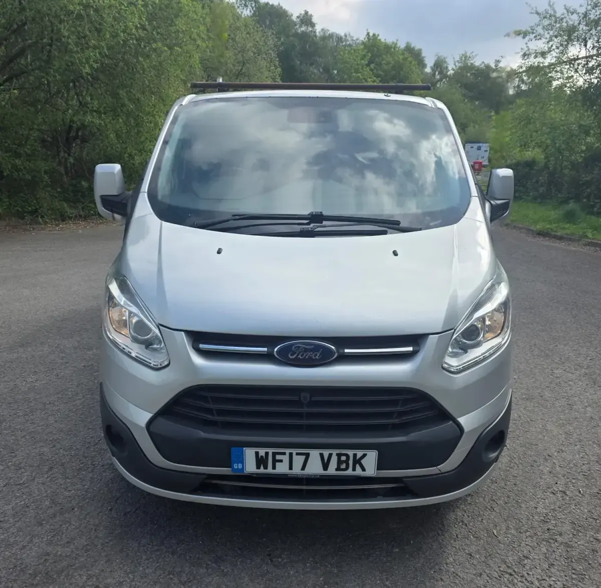 Begagnad Ford Transit Custom Limited 130 HK (95 kW) 2017 Silver Van