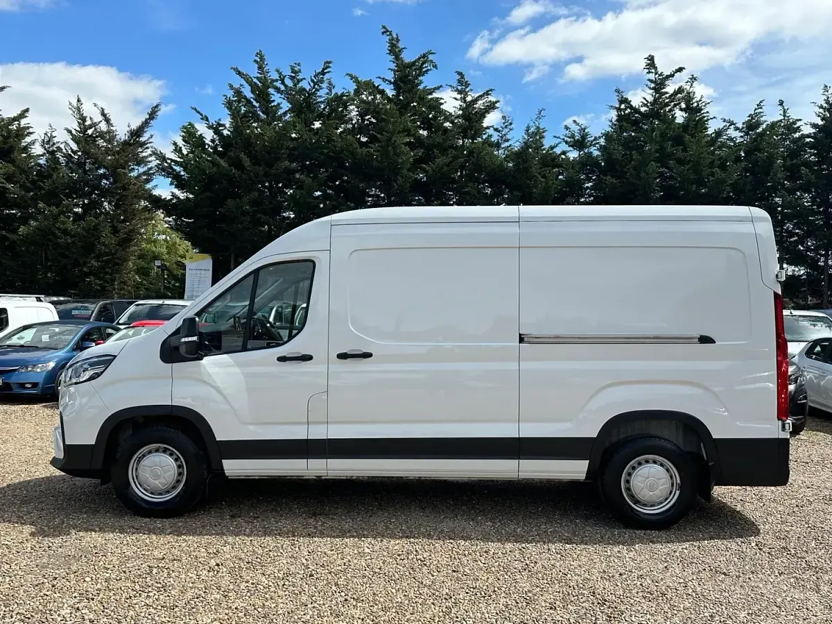Used Maxus V90 161 HP (118 kW) 2023 White Van