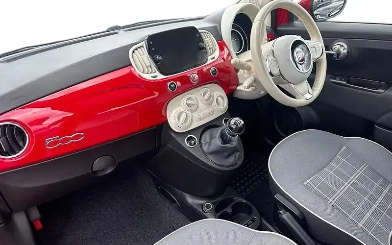 Used Fiat 500 Lounge 69 HP (50 kW) 2019 Red Hatchback