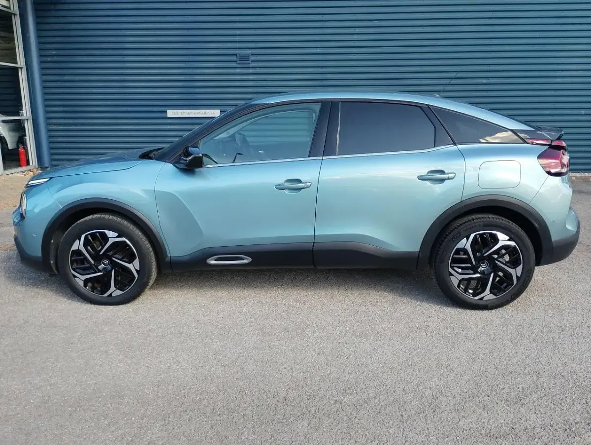 Used Citroën C4 PureTech 127 HP (93 kW) 2022 Blue Hatchback