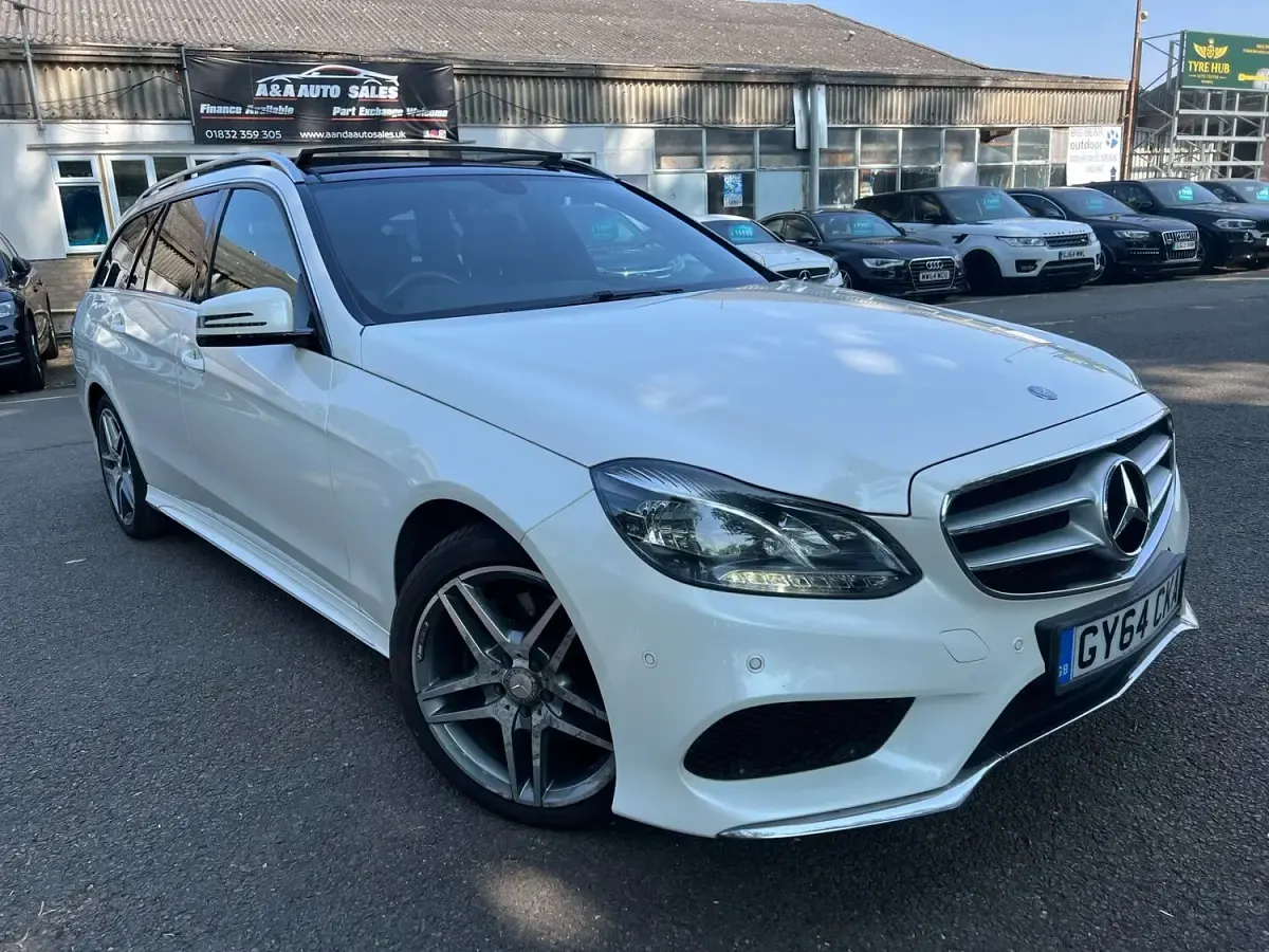Used Mercedes E300 AMG line 2014 White Estate