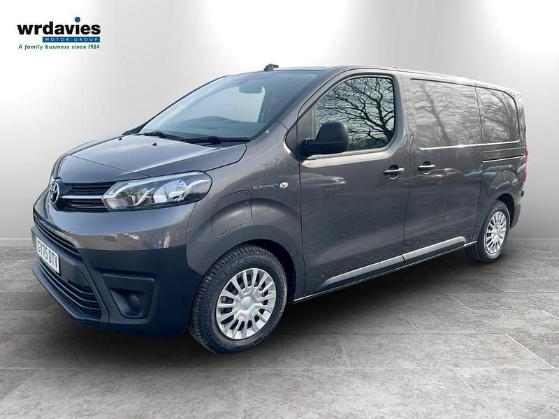 New Toyota Proace 100 kW (136 HP) 2025 Grey MPV