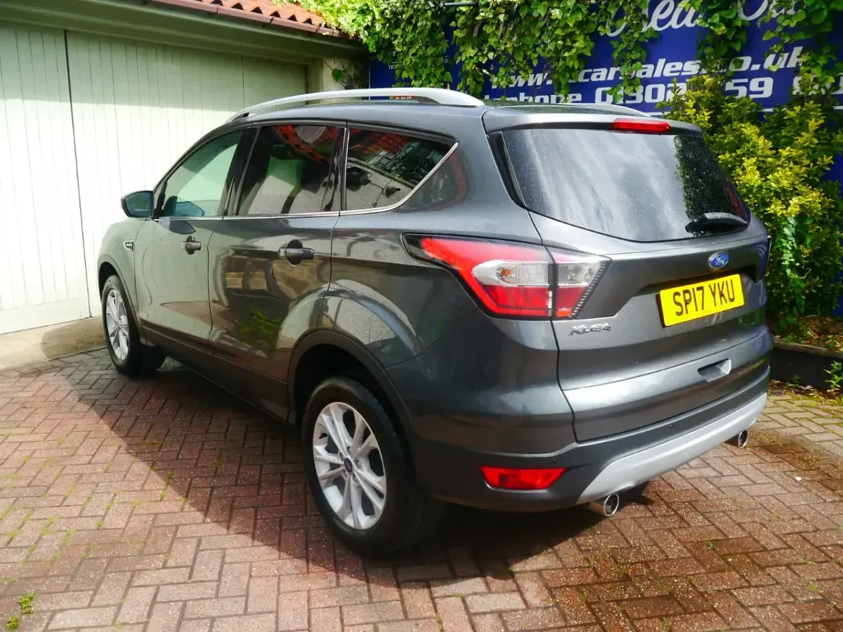 Used Ford Kuga Titanium 150 HP (110 kW) 2017 Grey SUV