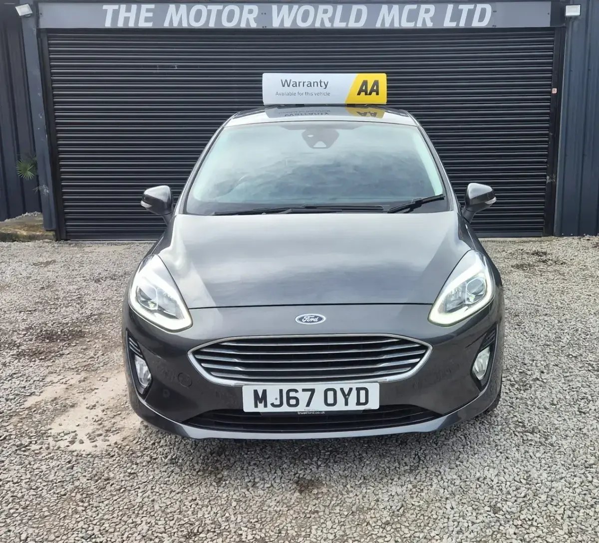 Used Ford Fiesta Titanium 100 HP (73 kW) 2017 Grey Hatchback