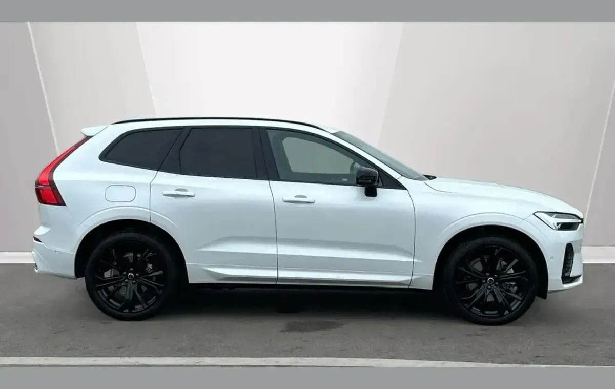 Used Volvo XC60 Plus 247 HP (181 kW) 2025 White SUV