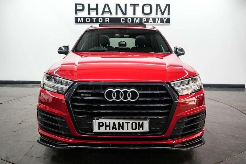 Begagnad Audi Q7 Black Edition 2018 Röd SUV