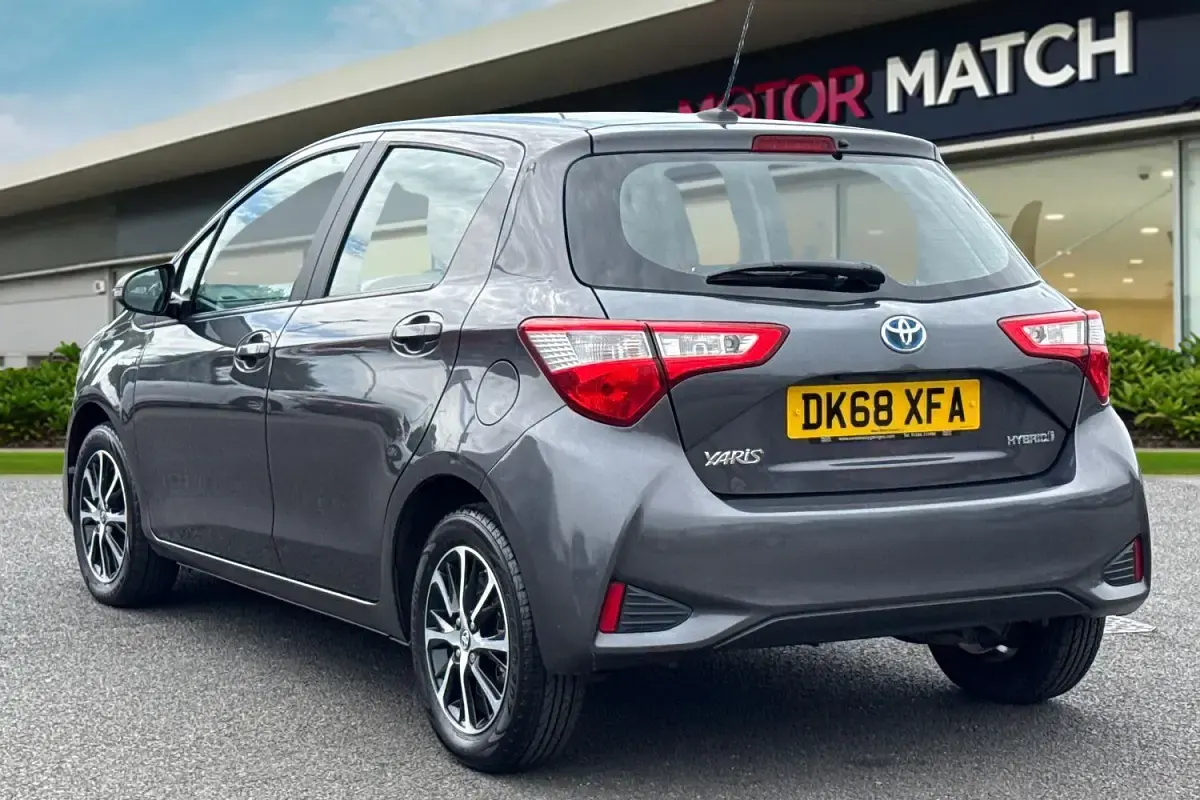 Usado Toyota Yaris Hybrid 2018 Cinzento Citadino