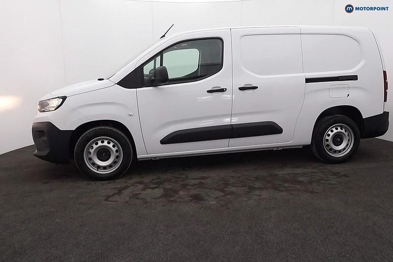 New Citroën Berlingo 100 HP (73 kW) 2026 White MPV