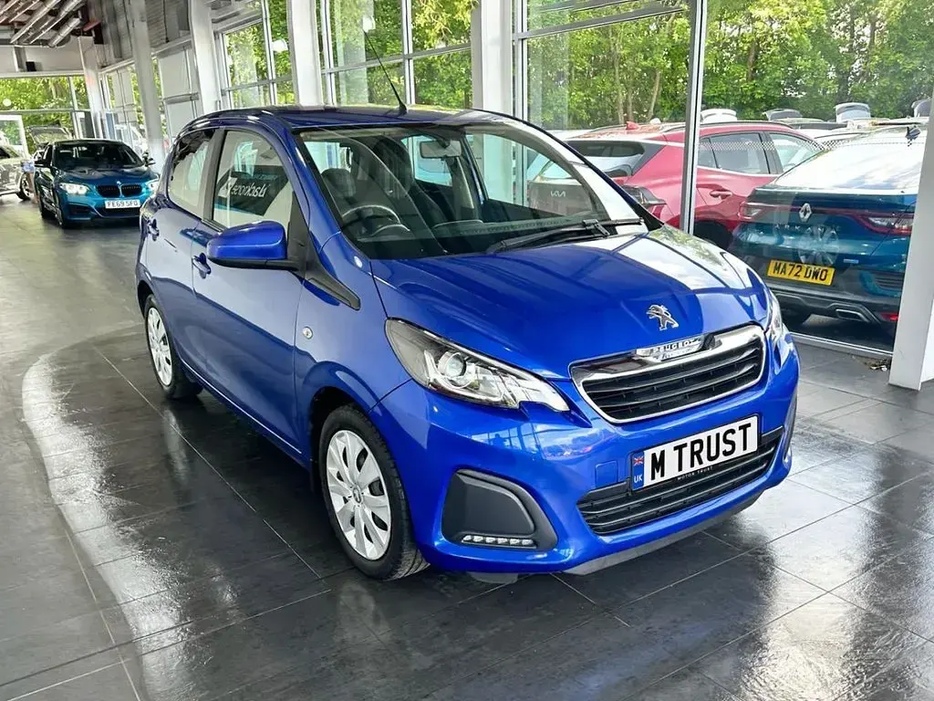 Używany Peugeot 108 Active 72 KM (52 kW) 2019 Niebieski Hatchback