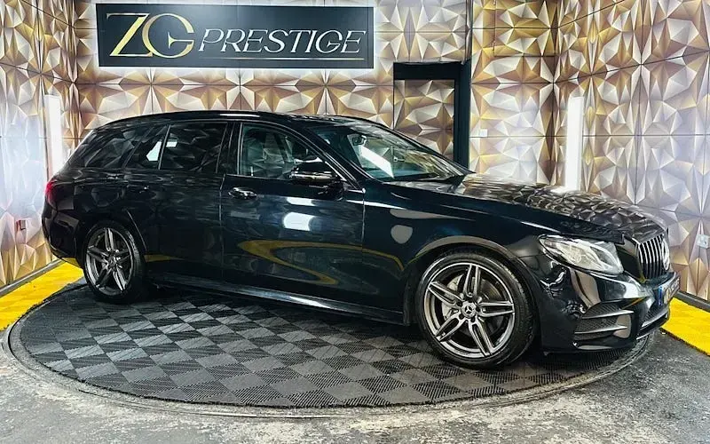 Usado Mercedes E200 AMG line 184 HP (135 kW) 2019 Carrinha