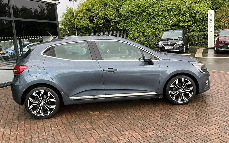 Used Renault Clio SE 90 HP (66 kW) 2022 Grey Hatchback