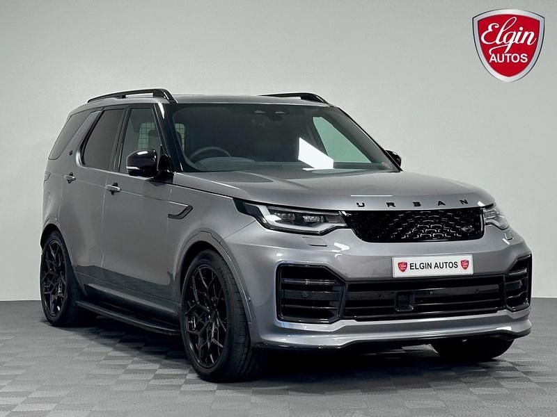 Grey Used 2025 Land Rover Discovery 5 SE SUV | £74,995 - Image 1/4