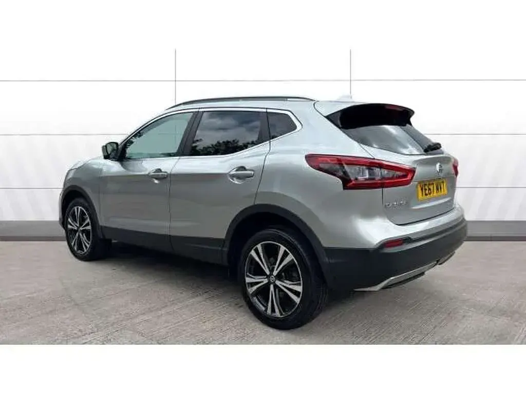Used Nissan Qashqai N-Connecta 110 HP (80 kW) 2017 SUV