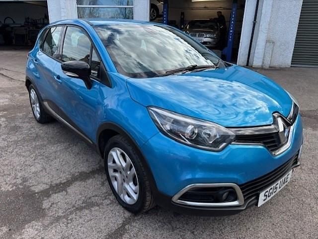 Used Renault Captur Dynamique 90 HP (66 kW) 2015 Blue SUV