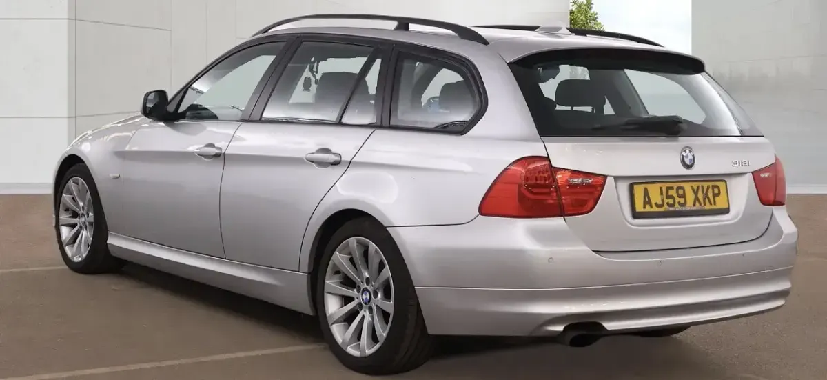Used BMW 318 2009 Silver Estate