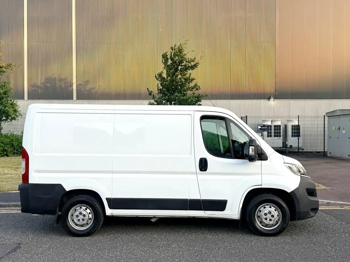 Used Citroën Relay 130 HP (95 kW) 2018 White Van