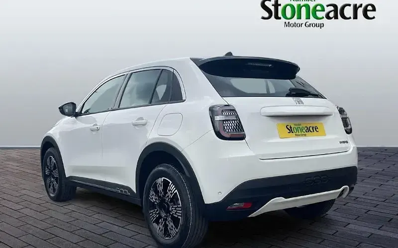 New Fiat 600 136 HP (100 kW) 2025 White SUV
