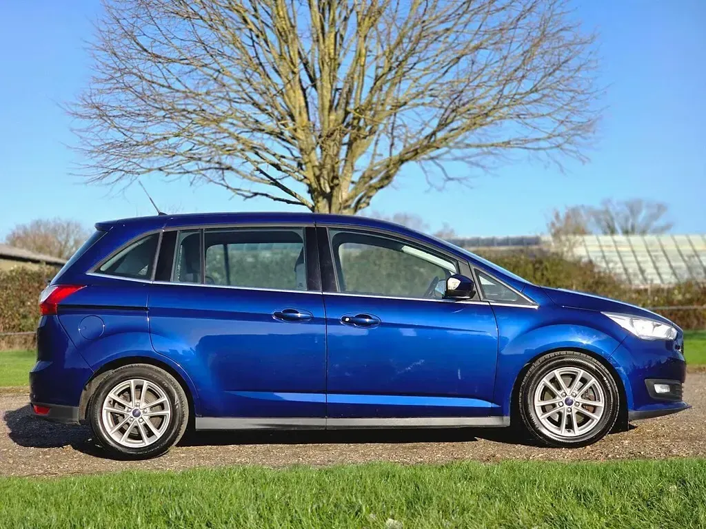 Used Ford Grand C-Max Zetec 120 HP (88 kW) 2016 Blue MPV