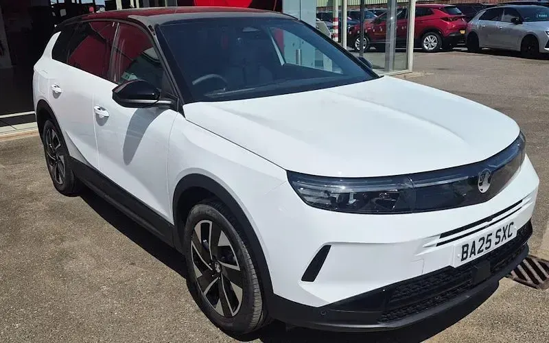 Used Vauxhall Grandland X GSe 145 HP (106 kW) 2025 SUV