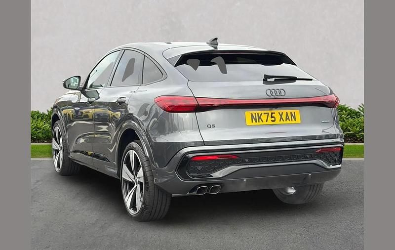 Used Audi Q5 Sportback Advanced 204 HP (150 kW) 2025 Grey SUV