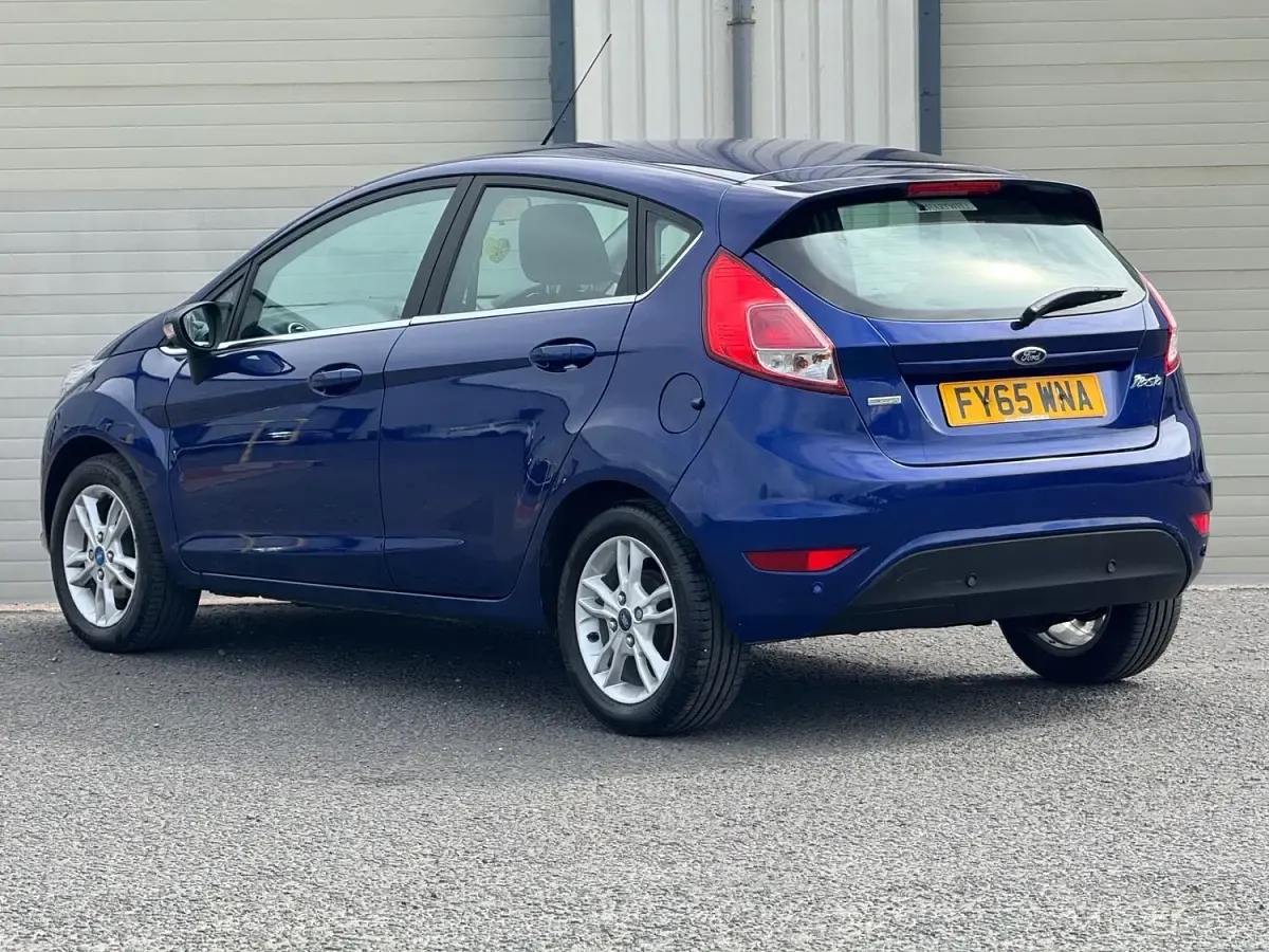 Used Ford Fiesta Zetec 2015 Blue Hatchback