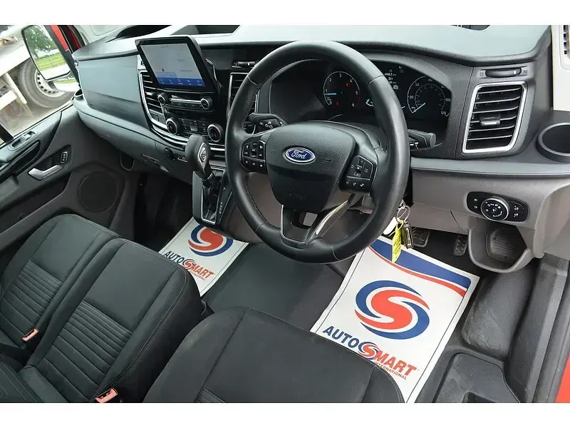 Used Ford Transit Custom Limited 130 HP (95 kW) 2022 Red Van