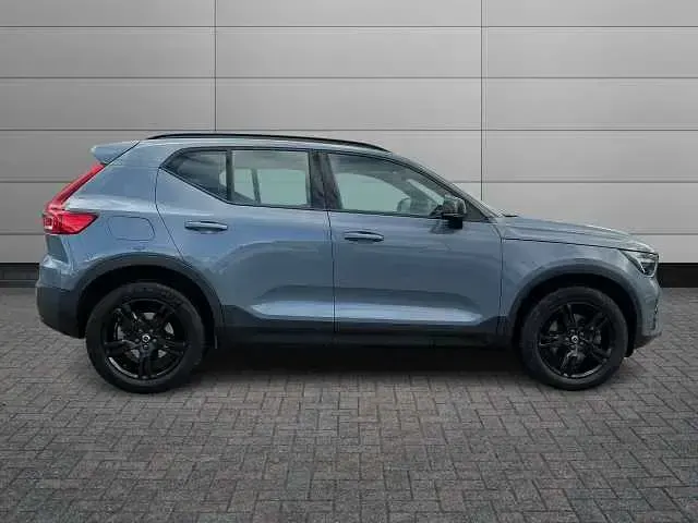 Used Volvo XC40 Plus 161 HP (118 kW) 2022 Grey SUV