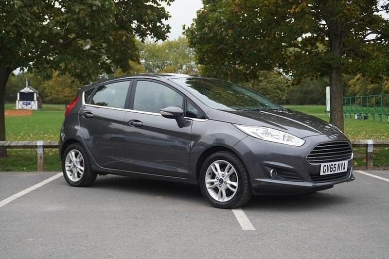 Grey Used 2016 Ford Fiesta Zetec Hatchback | £4,745 (Fair price) - Image 1/1