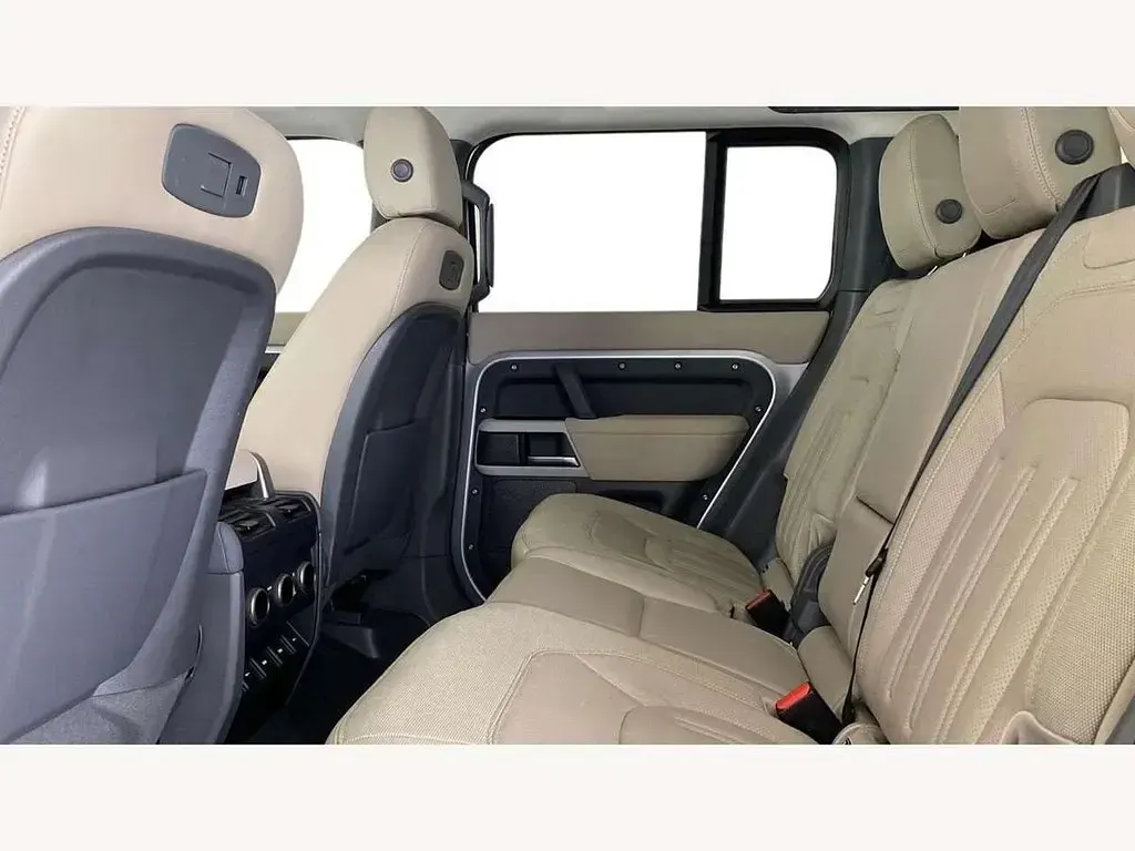 Usado Land Rover Defender First Edition 240 HP (176 kW) 2020 Prateado SUV