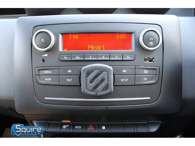 Begagnad Dacia Duster Essentiel 100 HK (73 kW) 2021 Orange SUV