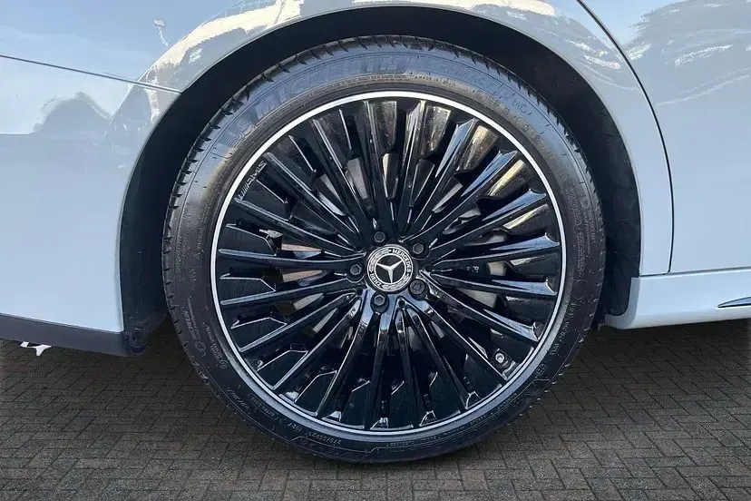 Used Mercedes E300 Urban 309 HP (227 kW) 2025 Alpine grey Estate