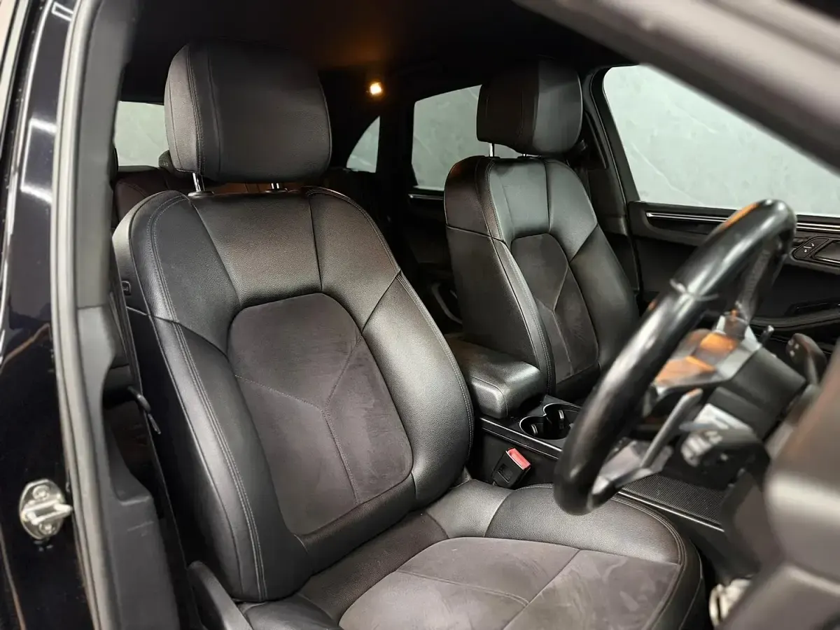 Used Porsche Macan 258 HP (189 kW) 2017 Black SUV
