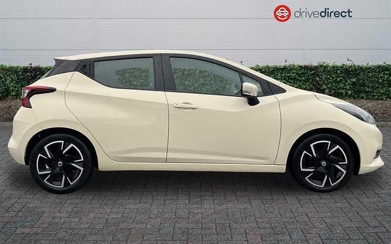 Used Nissan Micra Acenta 92 HP (67 kW) 2021 White Hatchback